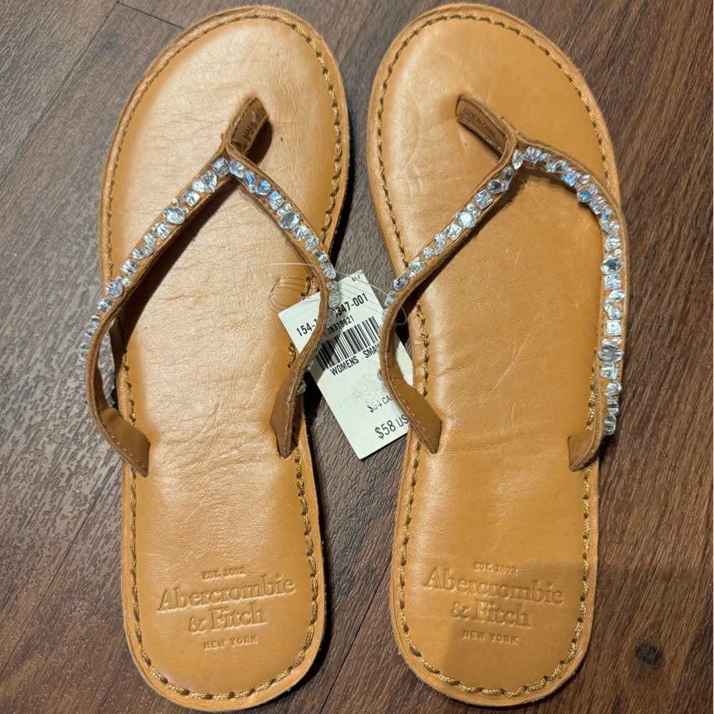 NWT Vintage Abercrombie and Fitch leather sandals